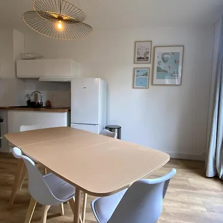 Apartment T2 Refait A Neuf Quartier Chantenay Avec Parking *
