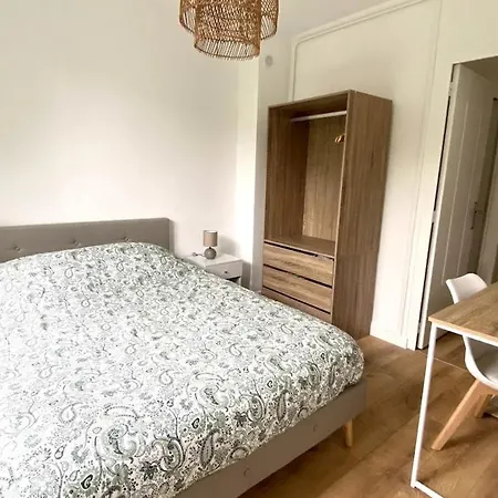 T2 Refait A Neuf Quartier Chantenay Avec Parking * Nantes