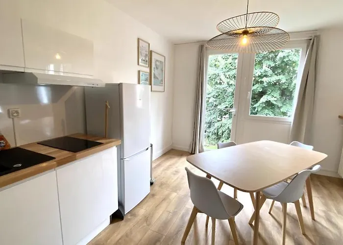 T2 Refait A Neuf Quartier Chantenay Avec Parking Apartment